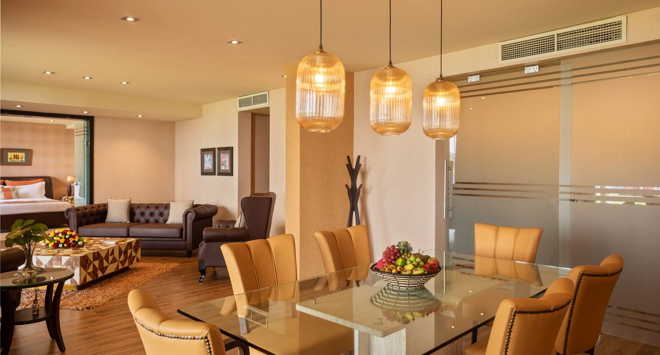 Seating room and dining room