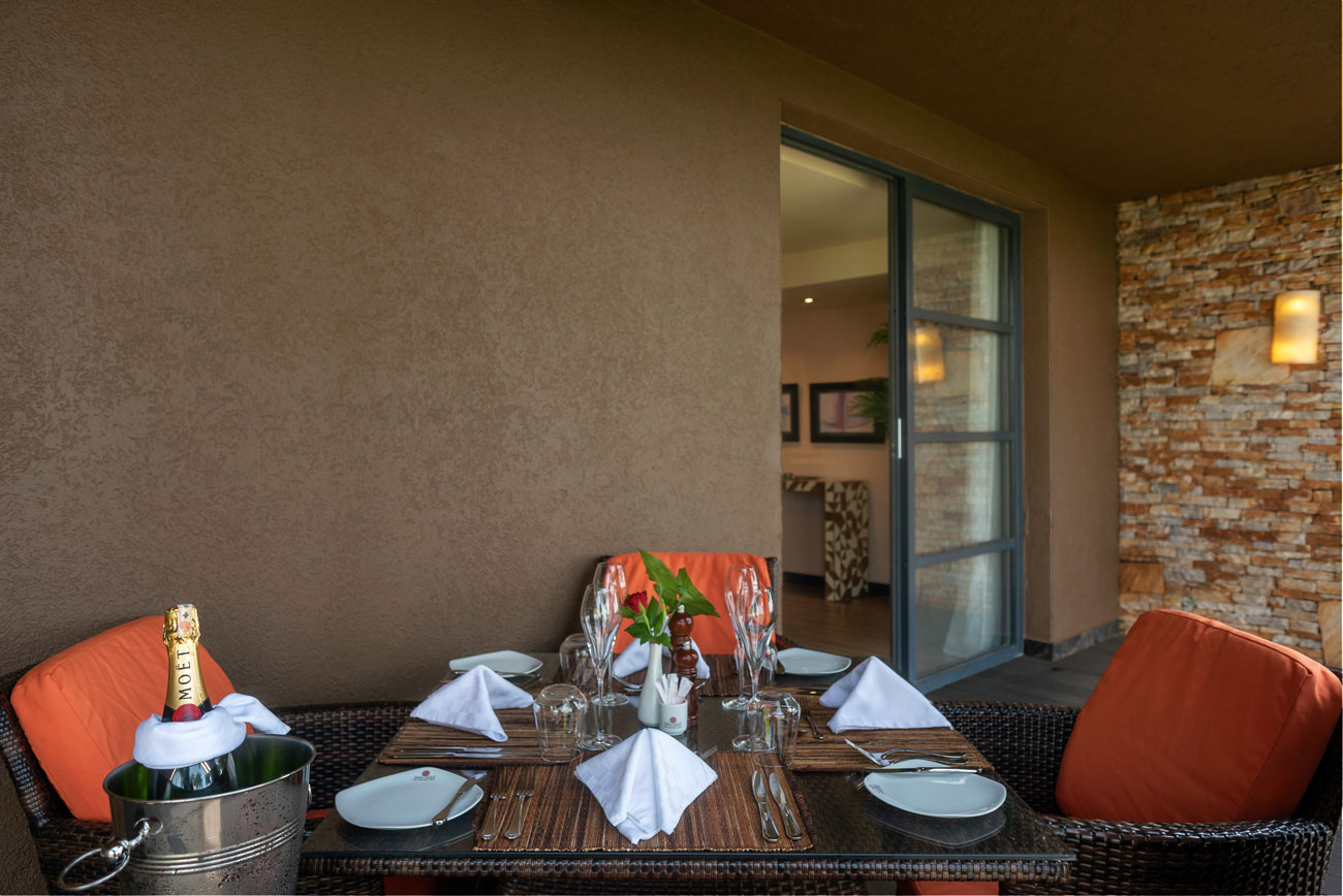 Speke resort Munyonyo -presidential suite bedroom