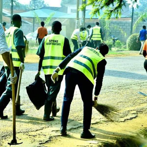 Mulungu road cleaning