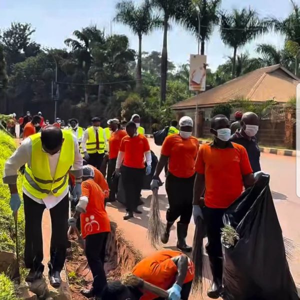 Wavamuno road cleaning