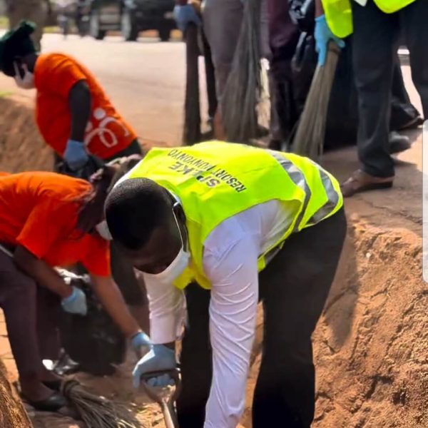 Mulungu road cleaning
